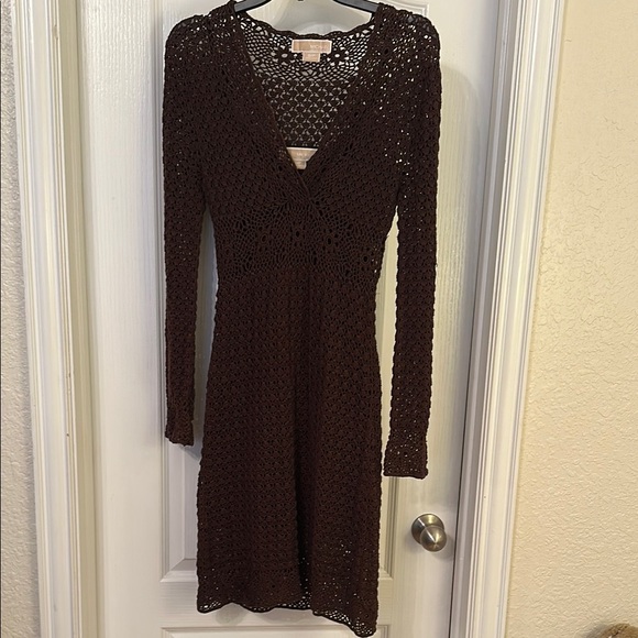 Michael Kors Elegant Brown Crochet Dress - Picture 3 of 15